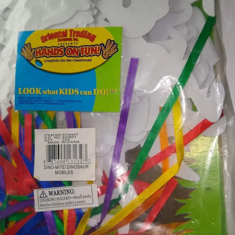 DIY Craft: Hands on Fun Dino-Mite! Dinosaurs Mobile to color kit x 12 New